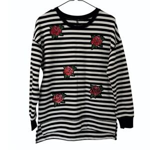 Carbon Copy Womens Small‎ Black White Striped Sequin Rose Fleece Sweatshirt